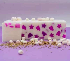 "Sleepy Fluff Stuff" Handmade Soap - Picture 1 of 1