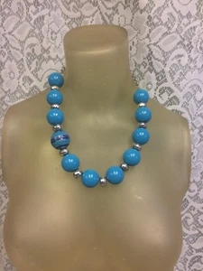 Collar grande de cuentas redondas tono plata y azul 23" - Imagen 1 de 4