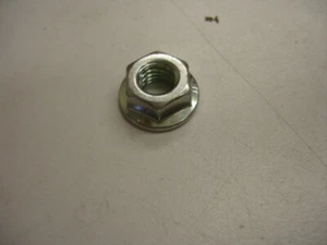 Harley Davidson Motocicleta OEM TUERCA BRIDA P/N 7576 NOS NUEVO (SL) - Imagen 1 de 7