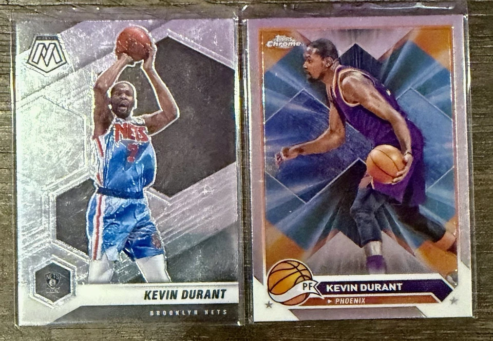 Tarjetas base Kevin Durant 2020-21 Panini Mosaic y 2024-25 Topps cromadas Foto 1 de 1