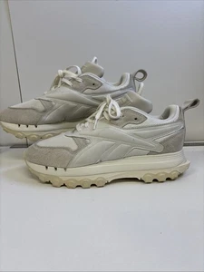 Reebok Cardi B Classic Leather V2 Shoes Sneakers in Chalk White Women's Uk 7.5 - Picture 1 of 8