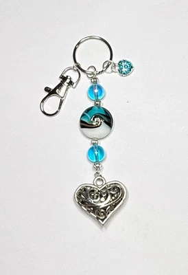 HANDMADE PRETTY BLUE BEADED HEART KEYRING / BAG CHARM - PERFECT STOCKING FILLER - Image 1 of 4