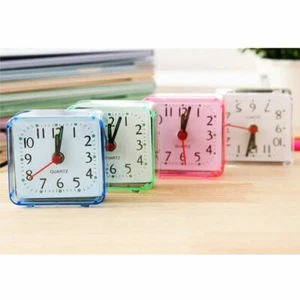 1x Mini Orologi Moderni al Quarzo Sveglia da Viaggio Camera da Letto Casa Orologi Tavolo D2O7 - Foto 1 di 9