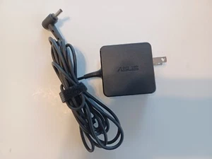 Asus Laptop Power Supply ~ AD890326 ~ AC Adapter 19V 1.75A - Picture 1 of 3