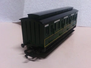 Bachmann Trains Thomas and Friends Emily's Coach 76042 HO/OO Glossy Roof - Picture 1 of 7