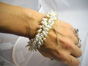 Pulsera peluda vintage de perlas sintéticas y oro rellena de oro de los años 50 7,75 nuevo sin etiquetas - Imagen 1 de 10