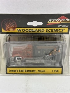 Woodland Scenics AS5555 HO AutoScenes Lumpy's Coal Company - Foto 1 di 1