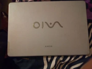 Vintage Sony Vaio Model: PCG-7D1M MISSING RAM, HD COVER HARD DISK For Spares. - Picture 1 of 24
