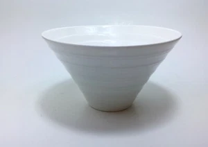 "Tazón de porcelana blanca estilo Art Deco, 6" - Imagen 1 de 7