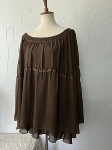 Top para mujer CATO 26/28W marrón terciopelo ribete fluido forrado de gasa acampanado largo - Imagen 1 de 18