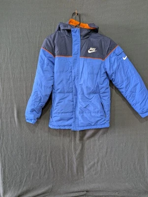 BLUE NIKE REVERSIBLE  FULL ZIP JACKET SIZE L (Boys 14/16) - Imagem 1 de 4