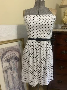 Abito bianco con cintura a pois White House Black Market senza spalline alto basso taglia 8 - Foto 1 di 16