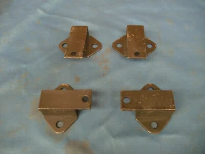 SOPORTES DE ESCAPE DAIMLER V8 250 4 X SOPORTE DE ESCAPE C8397 - Imagen 1 de 5