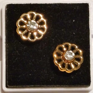 99c AUCTION - EARRINGS - CHILDS -ROSE GOLD COLOUR -FLORAL PATTERN -FACETED STONE - Picture 1 of 1