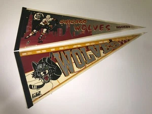 Lot of 2 Chicago Wolves "City Skyline" and "Growl" Pennant AHL - Picture 1 of 3