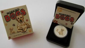 Tuvalu 1 dollaro 2010 cani da lavoro Labrador Retriever 1 oz argento - Foto 1 di 3