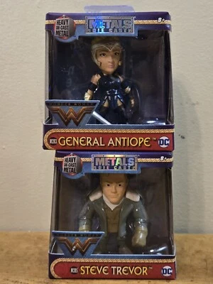 2 piezas Figuras diecast DC Wonder Woman Metals (General Antiope y Steve Trevor) Foto 1 de 4