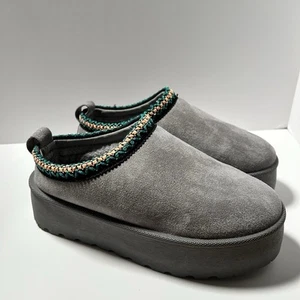 Mudd Stormy Size 8 Platform Slip On Shoes Embroidered Gray - Picture 1 of 8