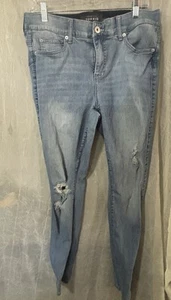 Torrid Bombshell Skinny Jeans 12R Distressed Premium Stretch Denim #FeelTheFit - Picture 1 of 3