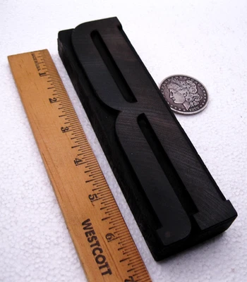 Antique Letterpress wood type large UC R. Nice old letter with great style. - Image 1 of 3