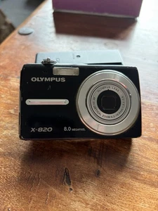 Olympus Digitalkamera X-820 8.0MP schwarz getestet mit Ladegerät - Bild 1 von 16