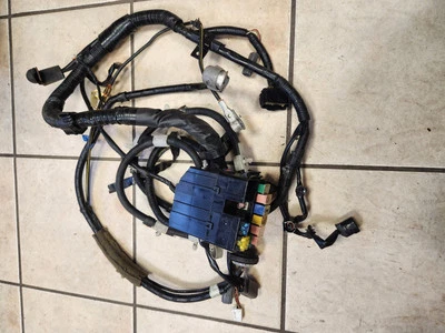 Mazda Miata 2003 caja de fusibles/arnés de cableado de batería, automático, OEM Foto 1 de 4