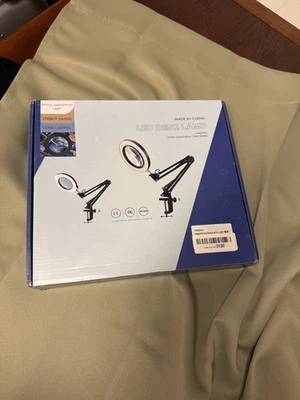 Magnifying Glass With LED Desk Lamp - Image 1 of 4