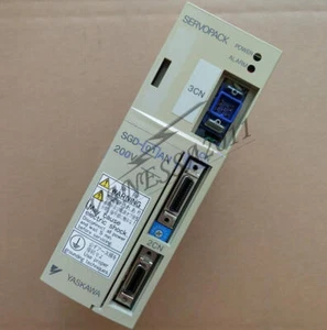 1pcs Yaskawa SGD-01AN Servo Drivers Used - Picture 1 of 1