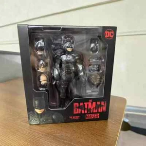 New Mafex 188 The Batman Movie 2022 New Batman 6 Inch In Stock Anime Collection - Picture 1 of 24