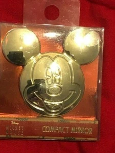 Mickey and Minnie assortment lot, Compact, shopping list and Manicure set - Picture 1 of 6