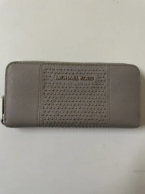Cartera Continental Michael Kors Gris Tachonado Cremallera Alrededor Cuero Saffiano O1 Foto 1 de 4