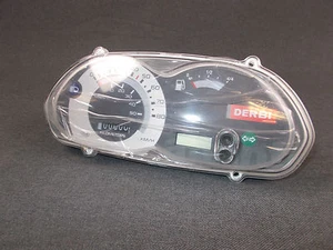NUEVO INSTRUMENTO DERBI ATLANTIS 4T 50 100 GENUINO KMH 00G01630521 - Imagen 1 de 4