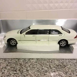 Mini auto pressofusa Kyosho 1:18 Mercedes Benz Classe S Pullman berlina nuova - Foto 1 di 4