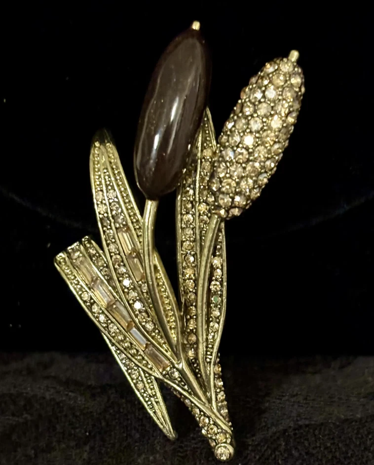 Broche prendedor cola de gato Heidi Daus auténtico firmado cristal acentuado esmalte bronce Foto 1 de 4