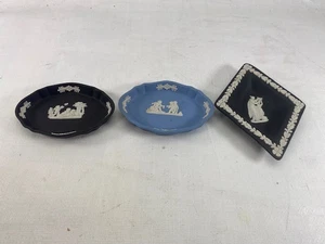 Wedgewood Jasperware Blue And Other Black Jasperware Pin Trays - Picture 1 of 11