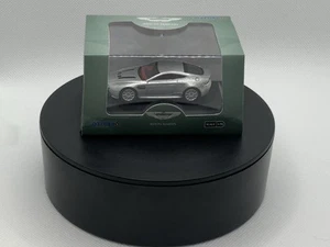76AMVT002 Oxford pressofuso 1:76 Aston Martin V12 vintage S argento schiarente. - Foto 1 di 5