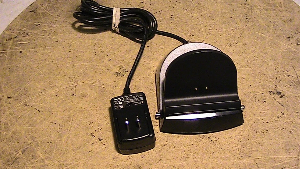 iPort 70208 Charge Stand  Black with Charger - Image 1 of 1