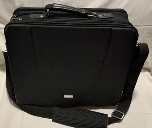 Las mejores ofertas en Toshiba maletines para portátil | eBay
