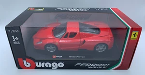 Bburago Ferrari Enzo Ferrari, automodello scala 1:24 - 1:25, vintage (2221) - Foto 1 di 6