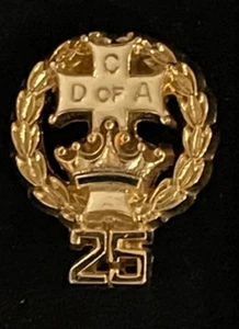 Vintage Catholic Daughters Of America 25 Years Pin w/ Gift Box - Picture 1 of 3