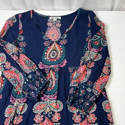 Billabong Boho Rayon Top Women’s Small Navy With Paisley Print  3/4 Sleeve Used - Image 1 of 4