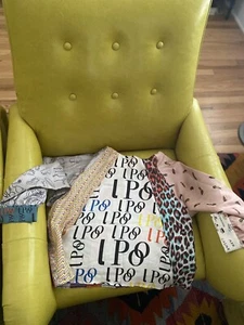 La Prestic Ouiston Silk Pattern Crop Blouse  - Picture 1 of 15