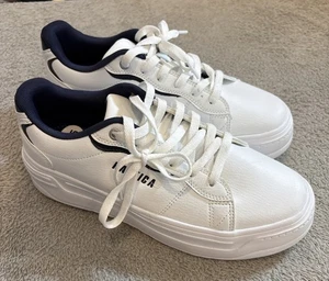 Nautica Womens 9.5 Hycrest Casual Lace Up White/Blue Classic Sneakers Shoes NWOB - Picture 1 of 12