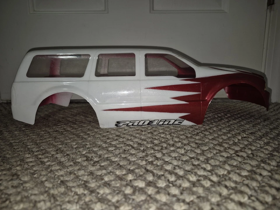 Rare Proline Ford Excursion 1/8 Scale RC Body Emaxx Tmaxx - Image 1 of 4