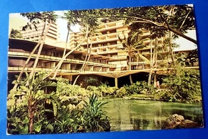 Postcard 1960s/70s Hilton Hawaiian Village Hotel Lobby Gardens P66357 - Picture 1 of 2