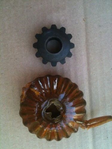 SAAB 96 SPORT, V4 SONETT II, III ENGRANAJE DIFERENCIAL / PIÑÓN MEDIO JUEGO N.O.S Foto 1 de 1