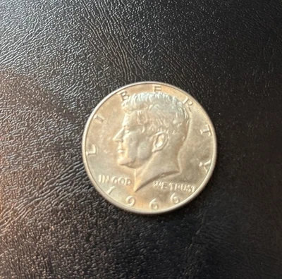 Medio dólar Kennedy de plata 1966 Foto 1 de 4