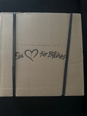 EIN HERZ FÜR BITCHES FANBOX Katja Krasavice Neu OVP Limited  Super Viele Extras - Bild 1 von 2