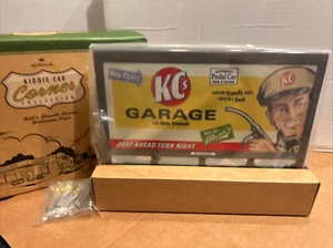 Hallmark Kiddie Car Corner Bill's Boards Series Welcome Sign Lights - Picture 1 of 3