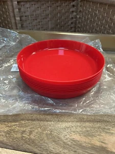 8 x Bloomsworld Plastic Plates Red Party Kids Reusable - Picture 1 of 5